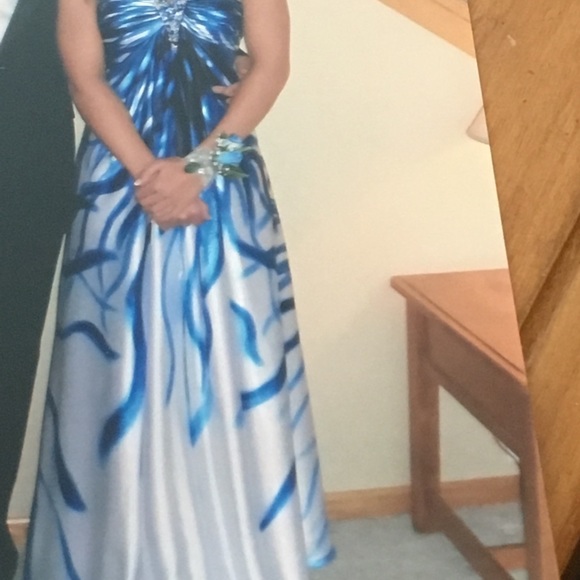 Cache prom dress - Picture 4 of 4